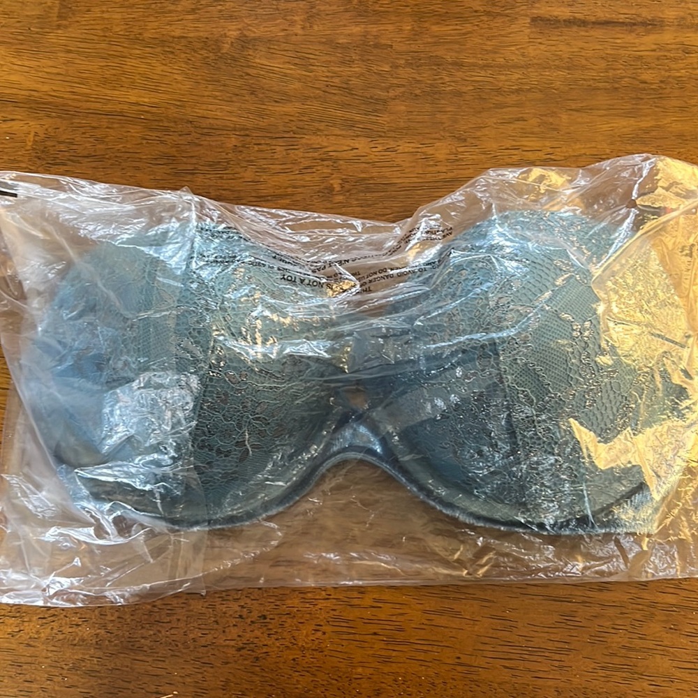 Victoria’s Secret Very Sexy Lace Bra